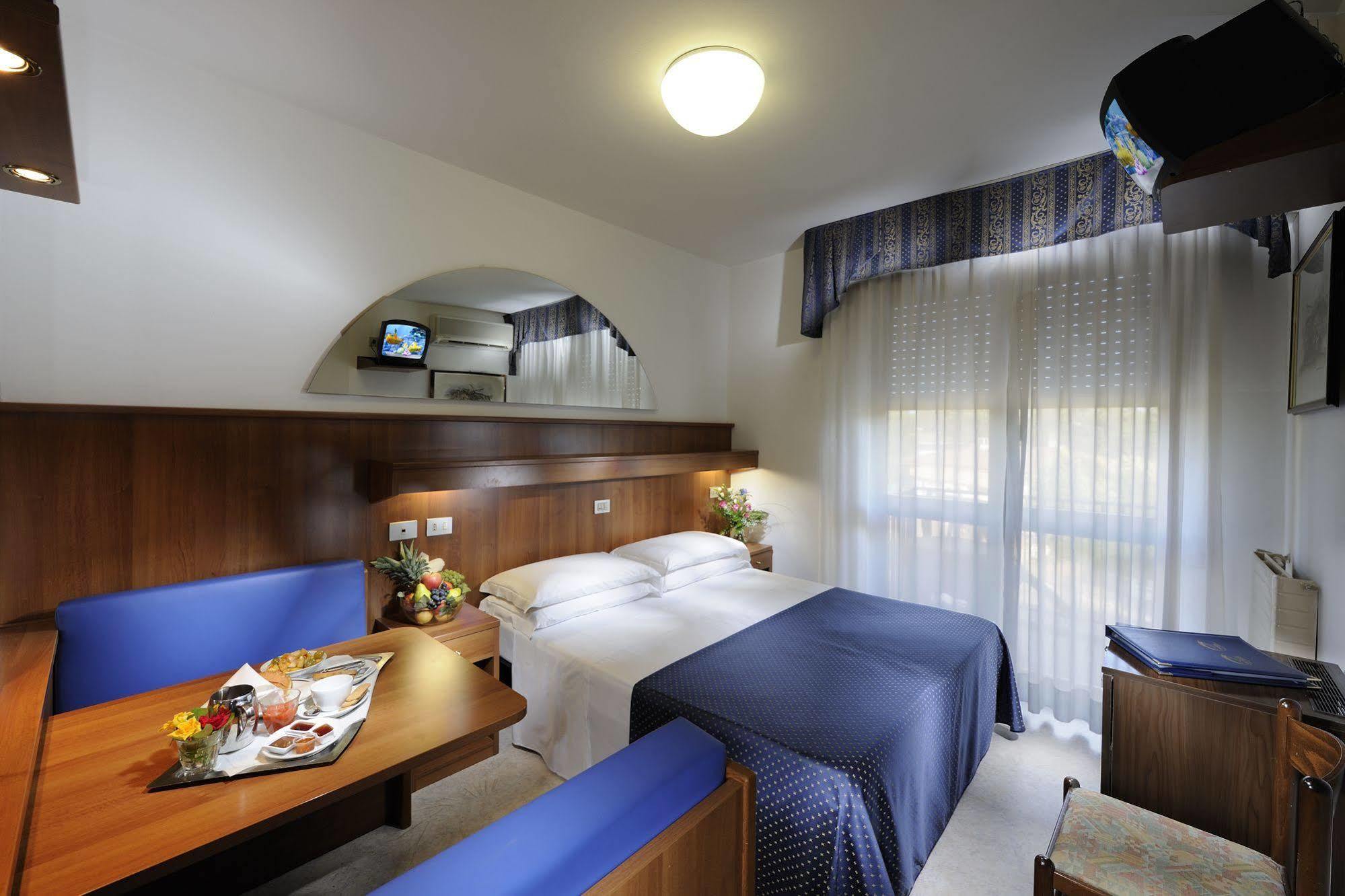Hotel Vina De Mar Lignano Sabbiadoro Eksteriør bilde